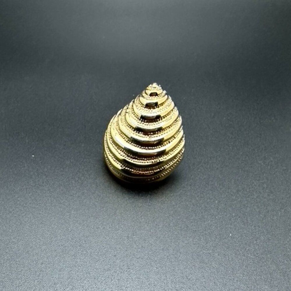 Lilly Pulitzer Gold-plated 3D Shell adjustable Statement Ring Size 8 + - Picture 6 of 6